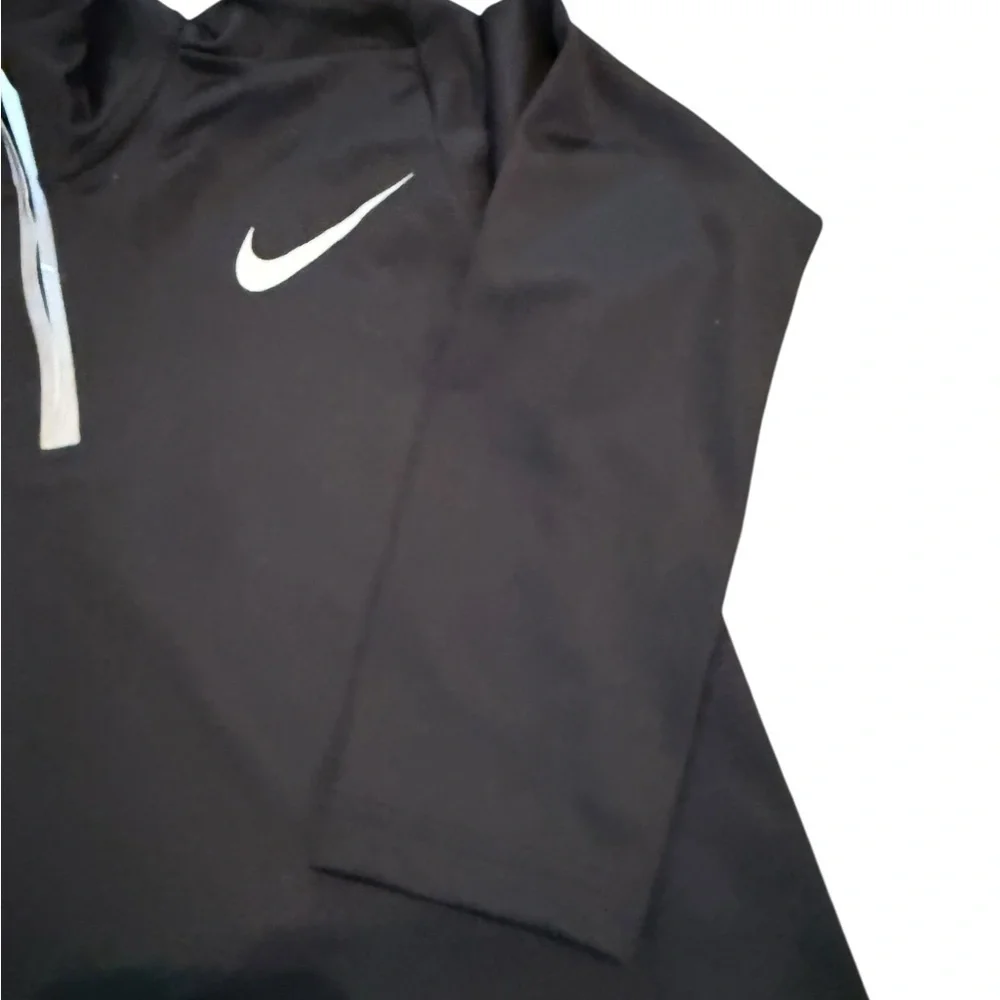 Girls Nike Dri fit long sleeve top & joggers. Both are XS EUC
